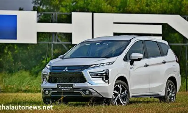 Eksterior Mitsubishi Xpander terbaru dengan lampu T-Shape LED