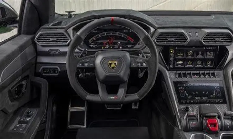 Interior Lamborghini Urus Interior mewah Lamborghini Urus Performante