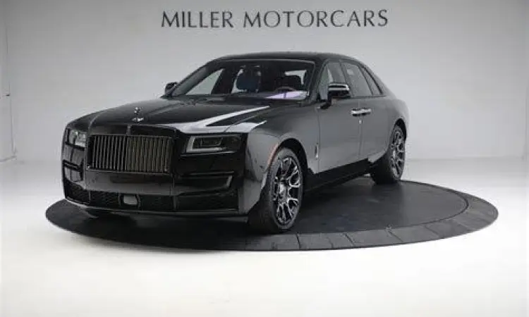 Model Rolls-Royce Phantom Black Badge terbaru