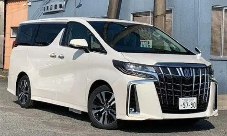 Alphard 2021 White Pearl Toyota Alphard 2021 warna White Pearl yang elegan
