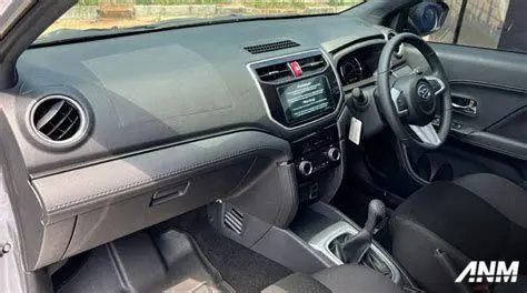 Kabin Daihatsu Terios Interior kabin Daihatsu Terios yang nyaman