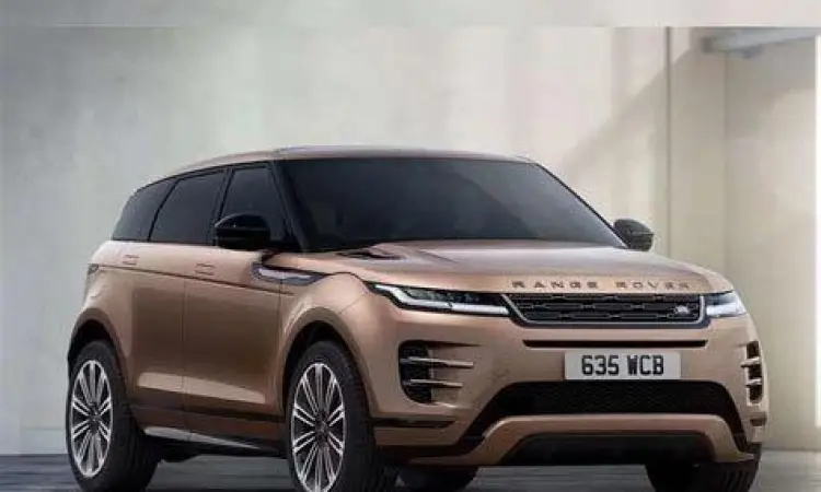 Mobil Range Rover Evoque warna putih yang elegan