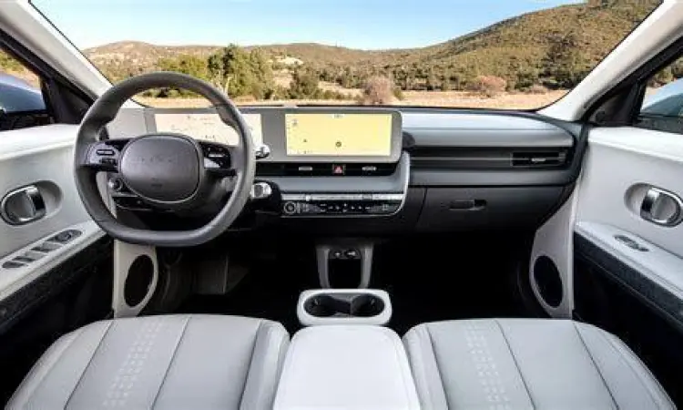 Interior mewah Hyundai Ioniq 5 dengan material ramah lingkungan