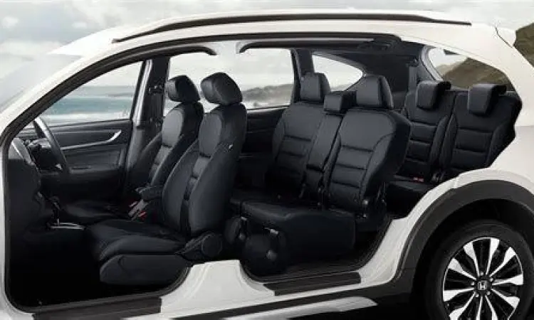 Interior Honda BR-V 2024 Interior Honda BR-V yang luas dan nyaman
