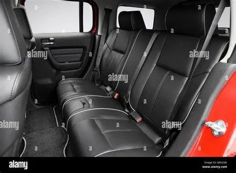 Interior Hummer H3 Interior Hummer H3 yang elegan