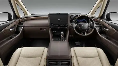 Interior Toyota Alphard 2024 Interior mewah Toyota Alphard dengan kursi captain seat
