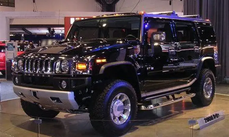 Hummer H2 Luxury Mobil Hummer H2 hitam yang gagah