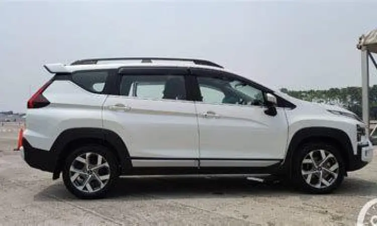 Mitsubishi Xpander Putih eksterior mitsubishi xpander bekas putih