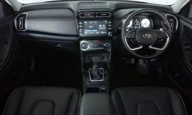 Interior mewah Hyundai Creta Prime dengan panoramic sunroof