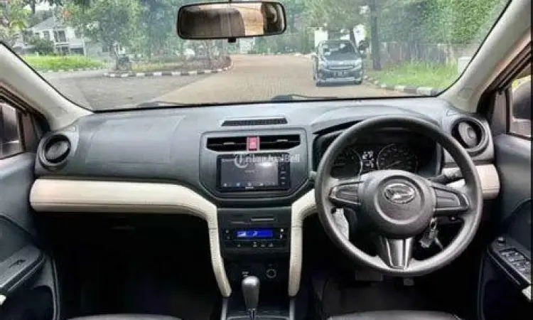 Interior Terios Bekas Interior mobil Daihatsu Terios bekas yang bersih