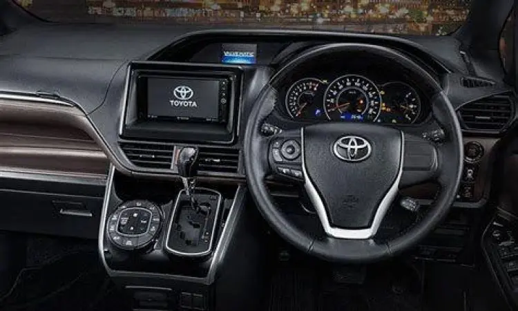 Dashboard Toyota Voxy Interior dashboard Toyota Voxy terbaru yang elegan