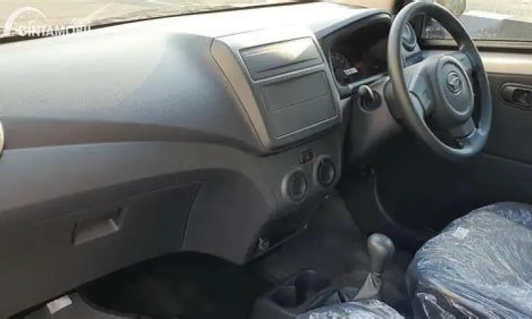 Interior minimalis Daihatsu Ayla tipe D