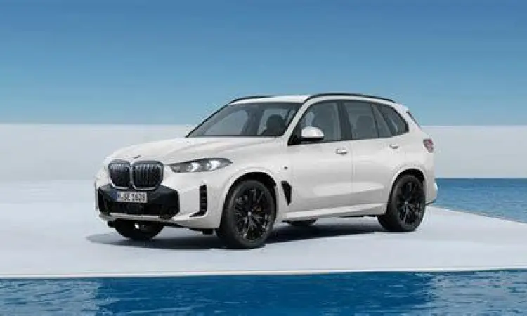 BMW X5 terbaru tampak depan