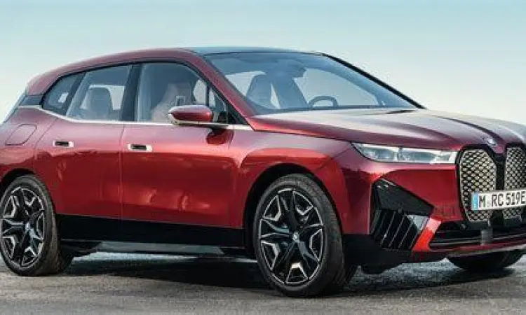 BMW iX mobil listrik mewah