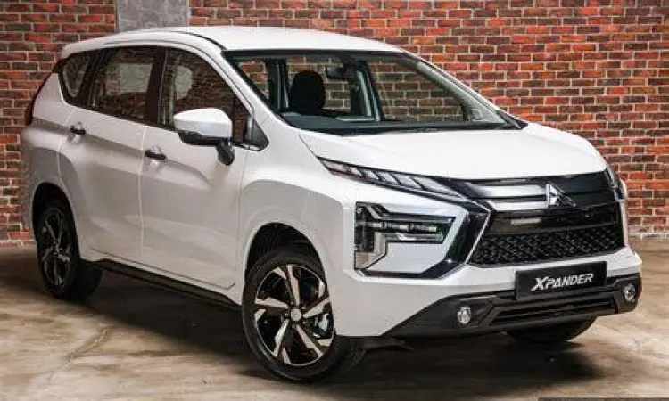 Mitsubishi Xpander 2024 Mitsubishi Xpander Ultimate warna putih