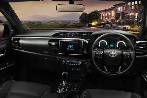 Interior Toyota Hilux Interior mewah Toyota Hilux Revo tipe V