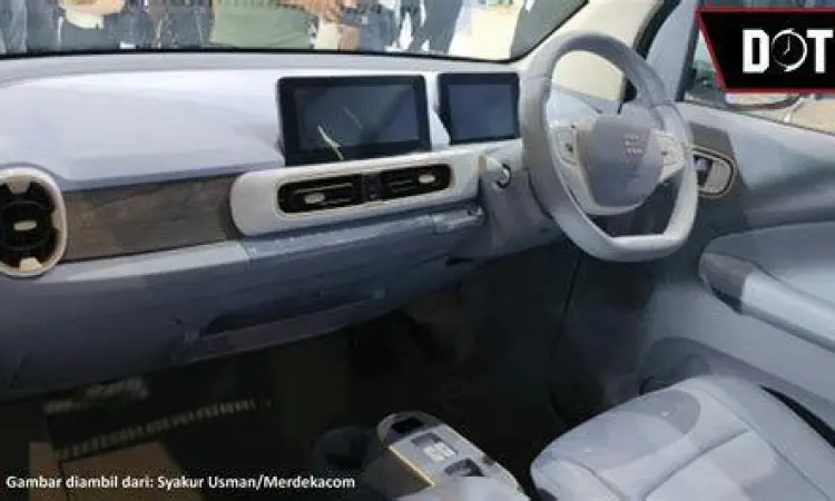 Interior mobil listrik murah Seres E1