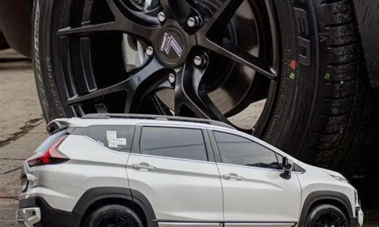 Velg alloy wheel Mitsubishi Xpander Sport berukuran 16 inci