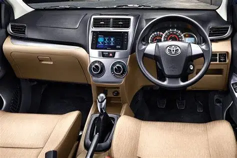 Kabin Avanza Generasi Pertama Interior Toyota Avanza lama yang masih orisinal