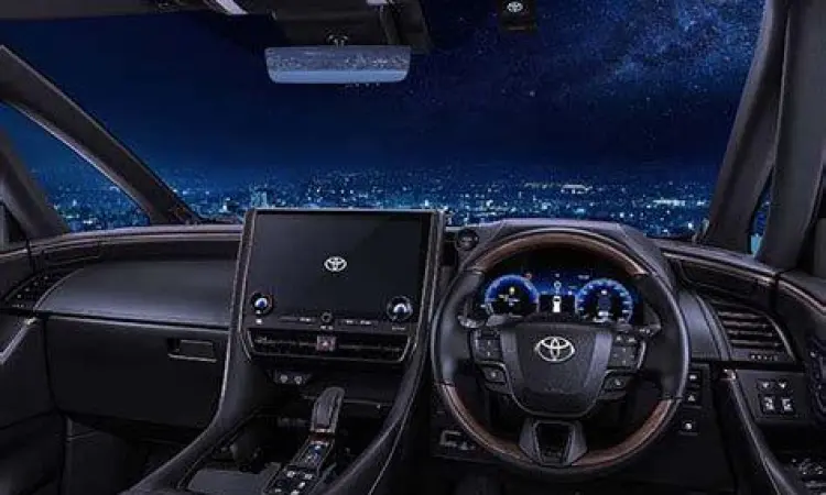 Interior mewah Toyota Alphard 2023