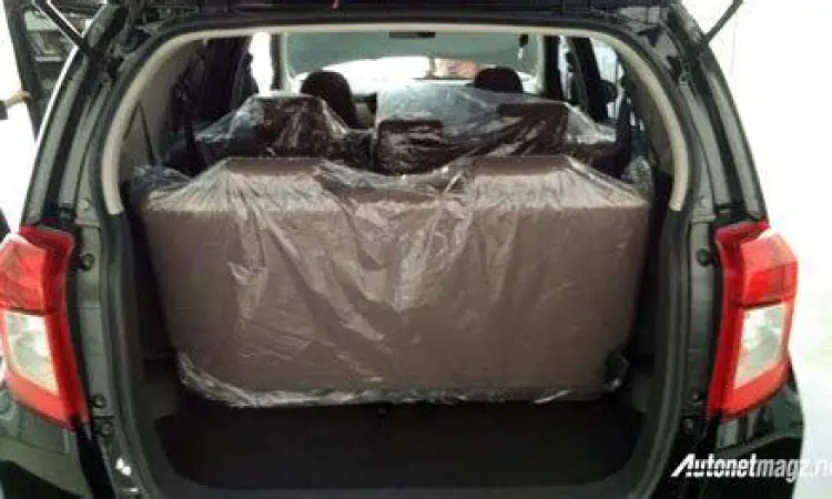 Kapasitas bagasi Toyota Calya saat kursi baris ketiga dilipat
