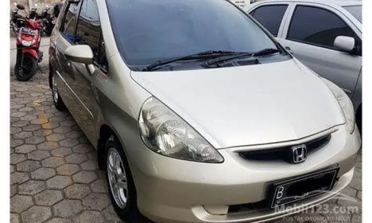 Honda Jazz 2004 bekas murah