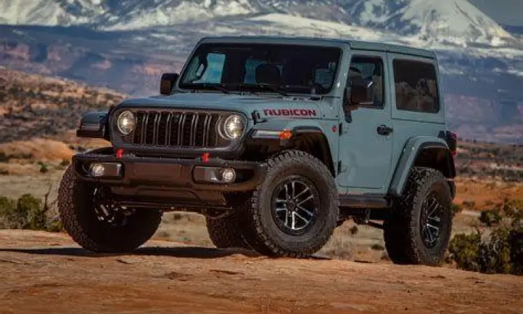 Jeep Wrangler Rubicon 2 pintu warna abu-abu