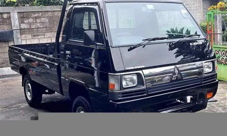 Eksterior Mitsubishi L300 Terbaru Tampilan eksterior Mitsubishi L300 Euro 4