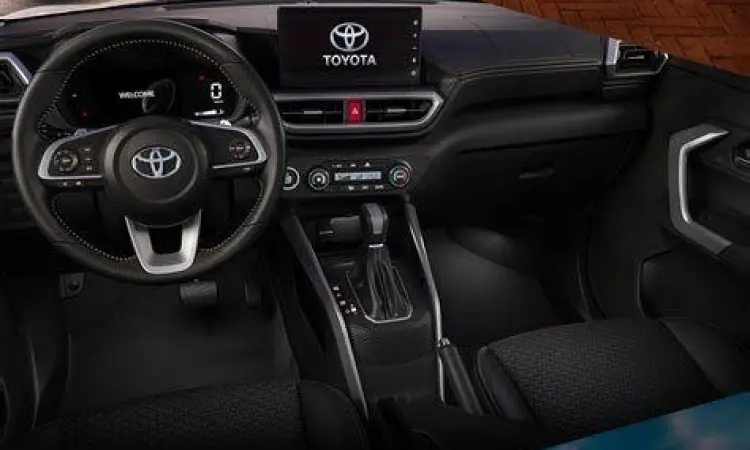 Interior Toyota Raize 2021 dengan head unit layar sentuh
