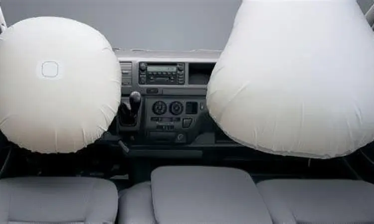 Fitur keselamatan Toyota Hiace