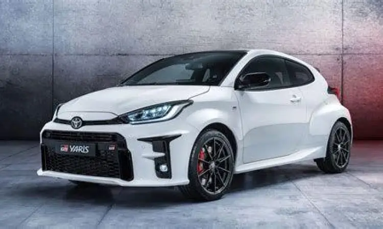 Toyota Yaris GR Sport 2022 Yellow