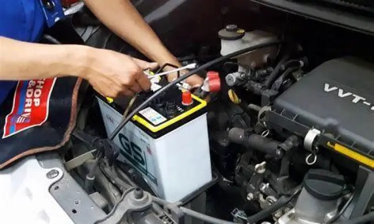 Cek Voltase Aki pengecekan aki mobil dengan multimeter
