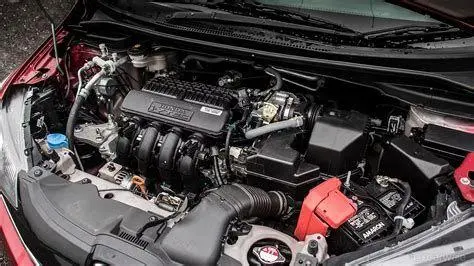 Mesin Honda Jazz 2021 Mesin i-VTEC Honda Jazz 2021 yang bersih