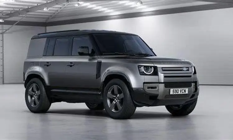 Land Rover Defender Terbaru Land Rover Defender 110 melintasi jalanan di Indonesia