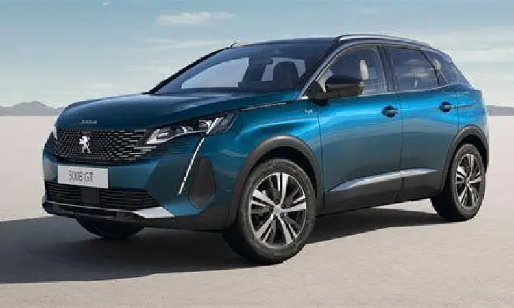 Peugeot 3008 varian Active dengan warna perak metallic