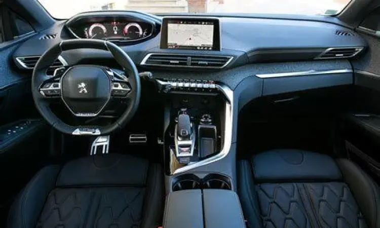 Interior Peugeot 3008 i-Cockpit Detail dashboard Peugeot 3008 dengan desain i-Cockpit