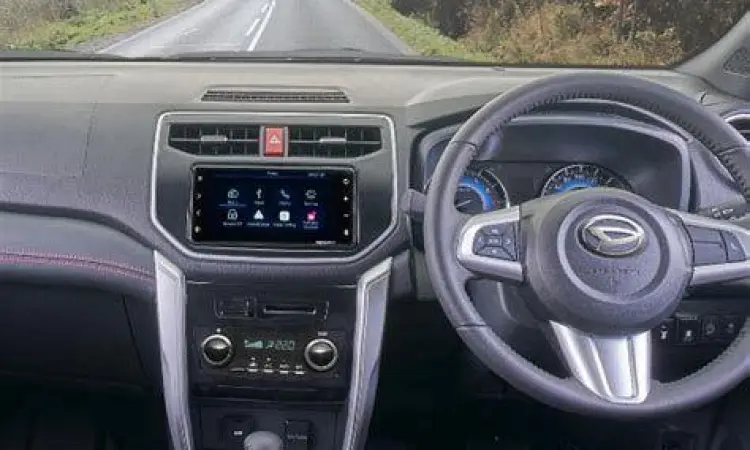 Interior mewah Daihatsu Terios 2021 varian R Deluxe