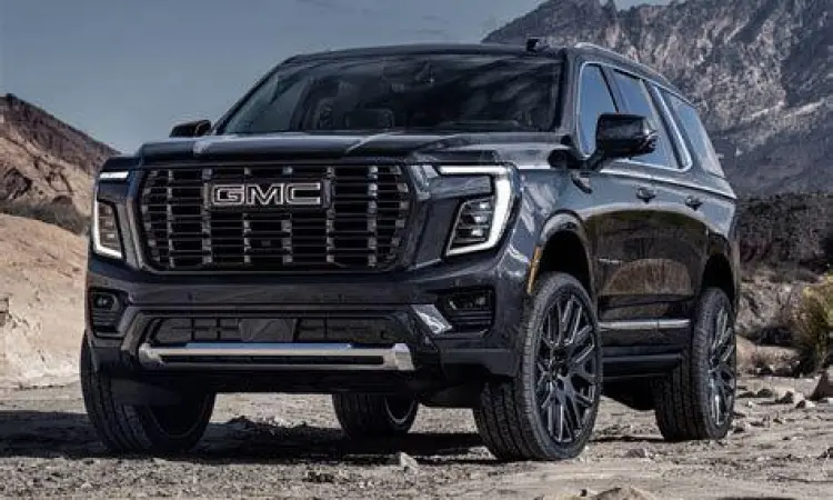 Eksterior GMC Yukon Denali Tampilan luar mobil GMC Yukon Denali yang mewah
