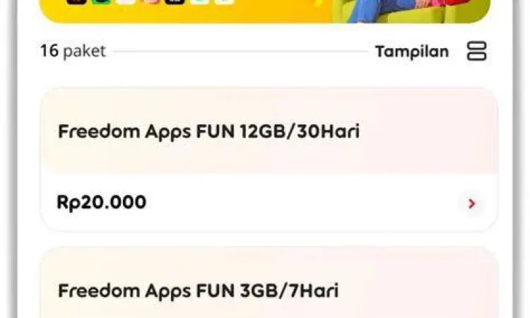 Pengguna smartphone mengakses layanan Indosat M3