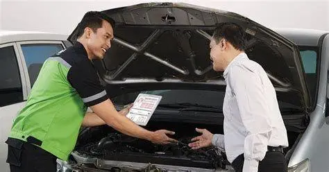 Inspeksi Mobil Bekas Proses inspeksi mesin mobil bekas secara detail