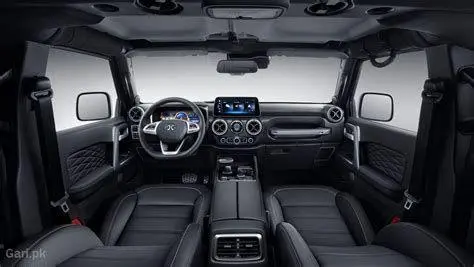 Interior BAIC BJ40 Interior mewah BAIC BJ40 dengan panel digital