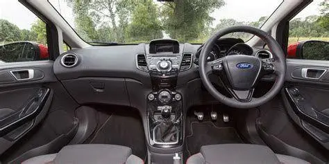 Interior Ford Fiesta Interior dashboard Ford Fiesta dengan fitur canggih
