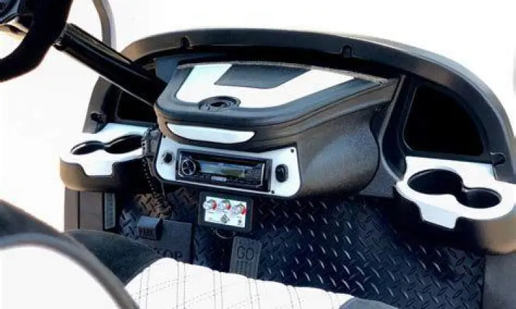 Detail Interior Mobil Golf Interior mobil golf mewah dengan jok kulit