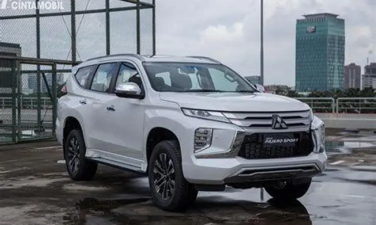 Tampilan eksterior gagah Mitsubishi Pajero Sport Dakar 4x4