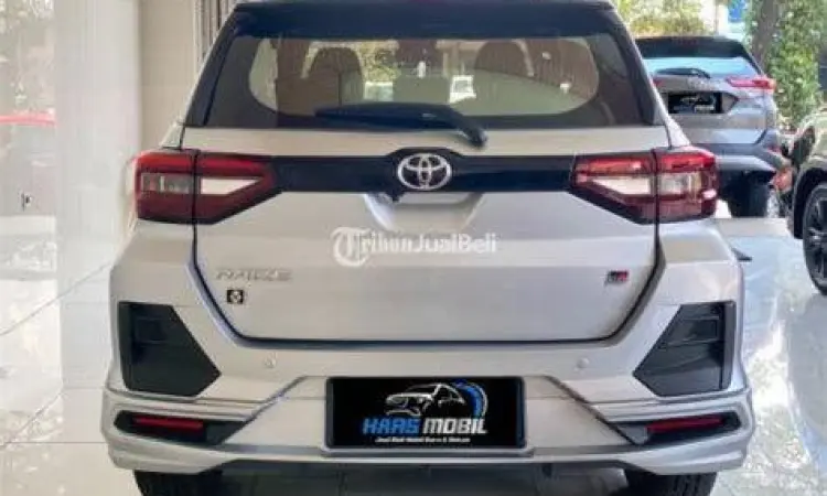 Toyota Raize 2021 warna silver metalik