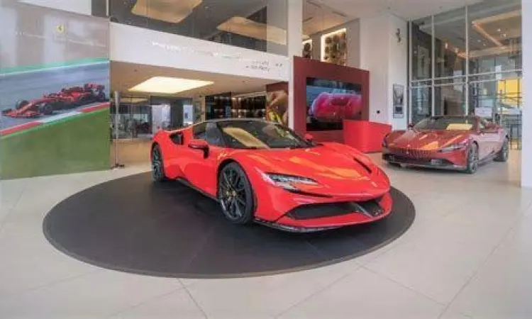 Ferrari Roma Indonesia Mobil Ferrari Roma berwarna perak di showroom Jakarta
