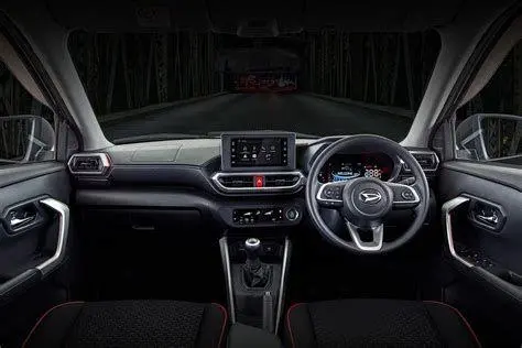 Kabin Daihatsu Rocky Interior mewah Daihatsu Rocky dengan layar digital