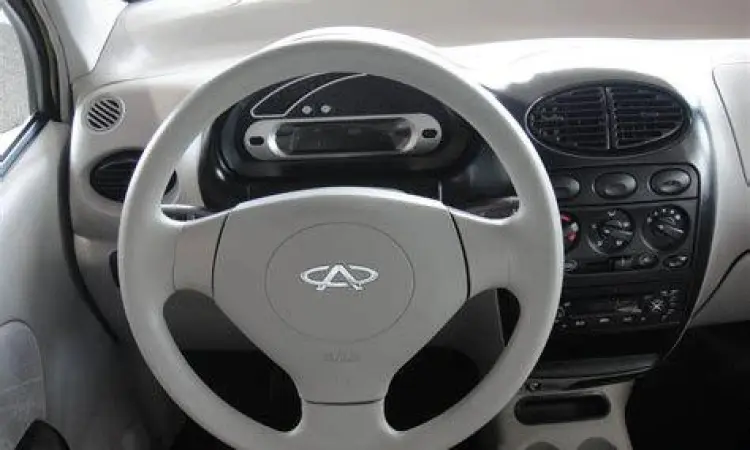 Interior Mobil Mungil Interior Chery QQ bekas yang masih terawat