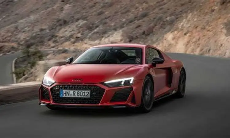 Desain Eksterior Audi R8 Eksterior Audi R8 V10 Performance berwarna abu-abu metalik