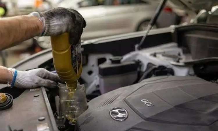 Mesin mobil LCGC yang kompak dan efisien